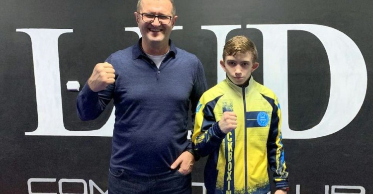 Нардеп Муса Магомедов поздравил авдеевского кикбоксера с дебютом на международных соревнованиях