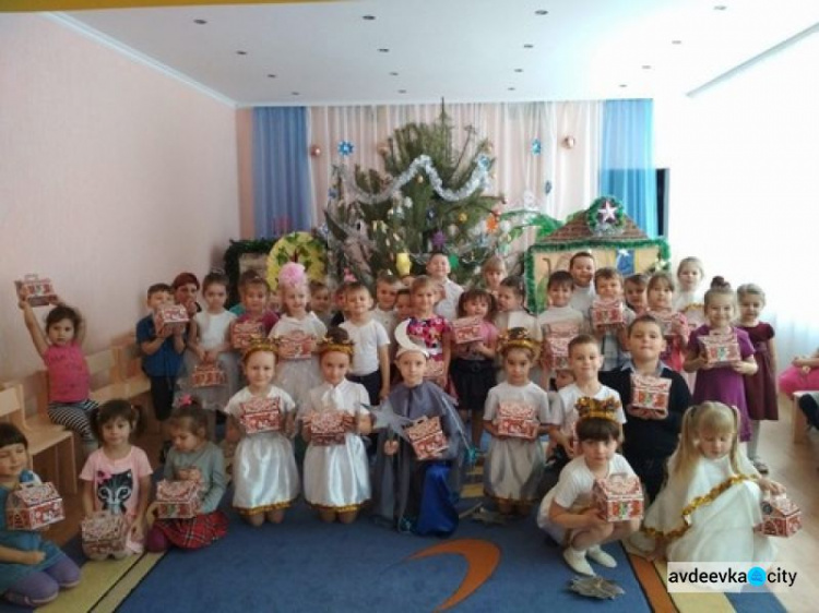 В дошкільних закладах Авдіївки весело проходять зимові свята (ФОТО)