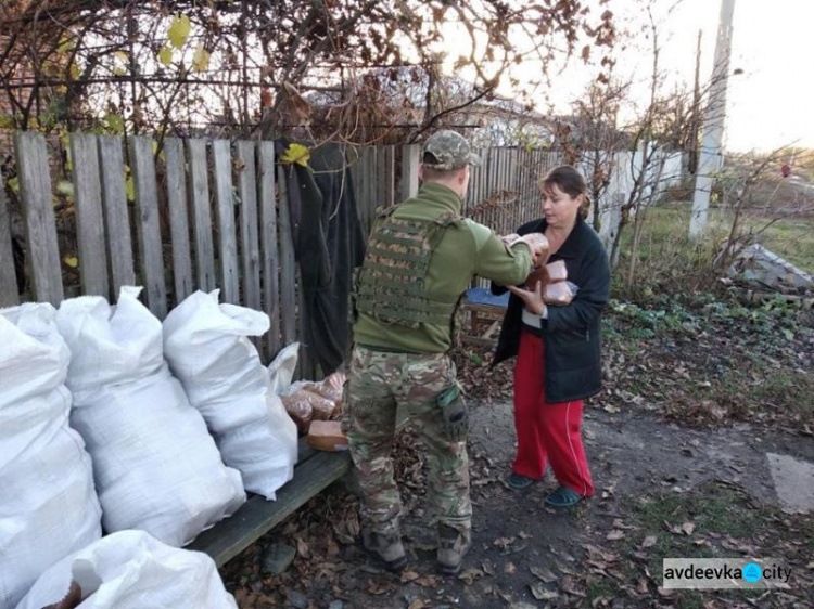 Авдеевские «симики» доставили разную помощь в прифронтовые населенные пункты