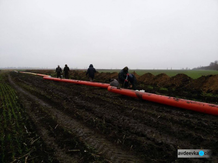 Работы по строительству газопровода в Авдеевку продолжаются, - Жебривский (ФОТО)