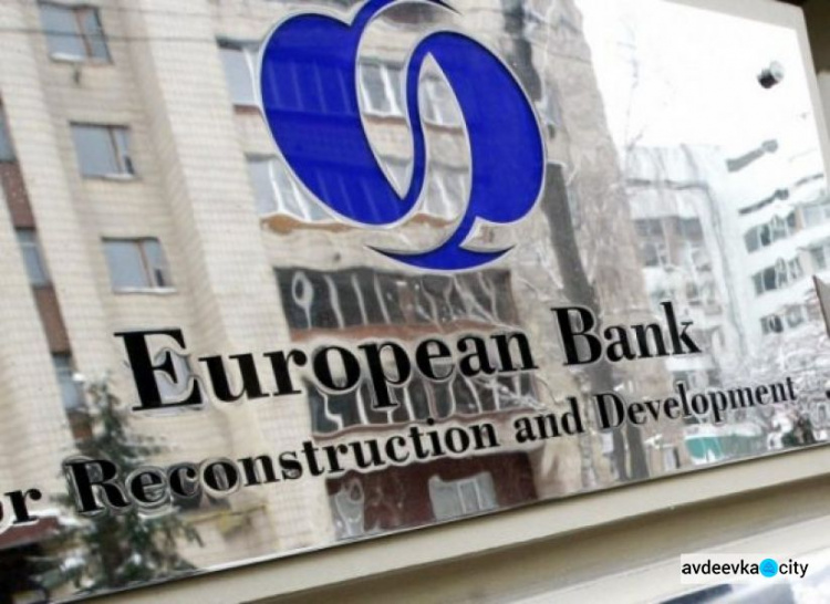Украина берет еще 450 млн евро на ремонт дорог