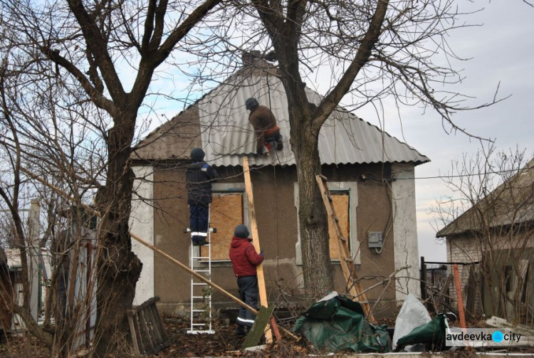 В Авдеевке завершили восстановительные работы по 156 адресам: новые фото