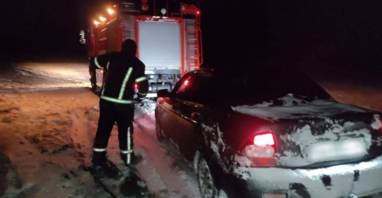 Рятувальники Донеччини двічі надавали допомогу водіям