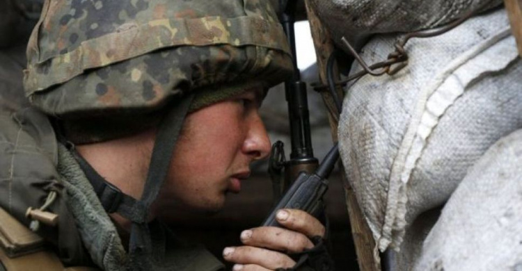 На Донбассе 27 обстрелов за сутки, пятеро защитников ранены