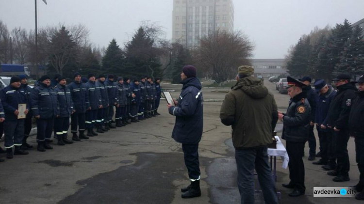 Спасатели из Сумской области покидают Авдеевку (ФОТО)