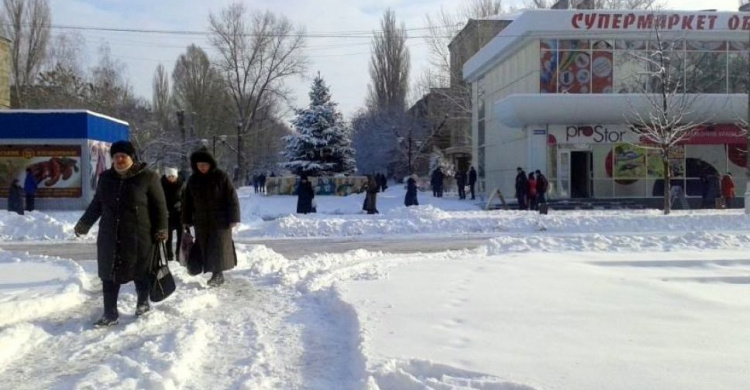 Предпринимателей Авдеевки просят очистить прилегающие территории от снега и льда