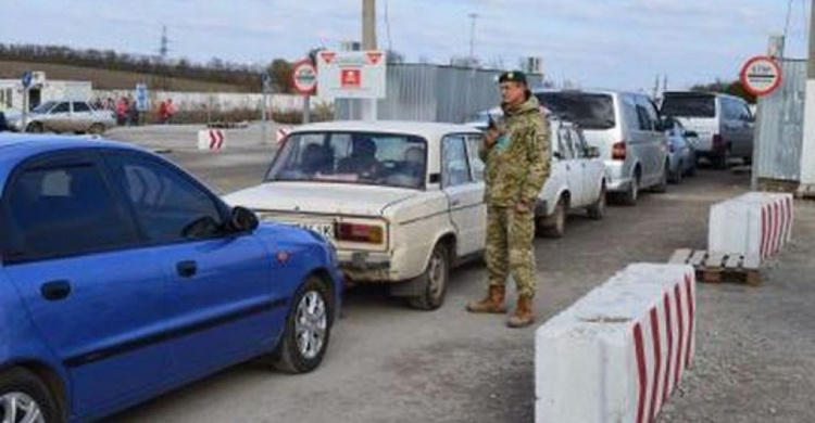 Донбасские КПВВ на линии разграничения станут работать меньше