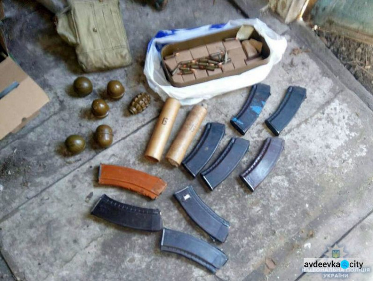 На Донетчине  полиция опустошила тайники  диверсантов и запасы "оружейных баронов" 