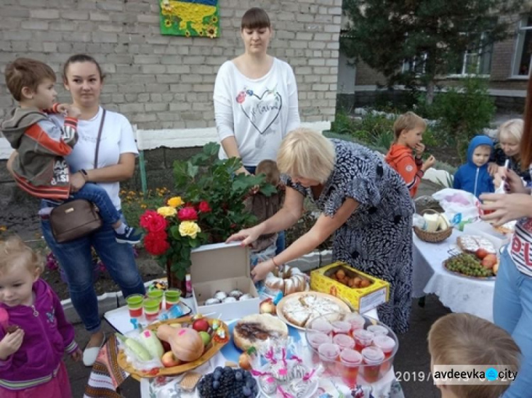 Авдеевский "Малыш" провел  благотворительную осеннюю ярмарку (ФОТО)