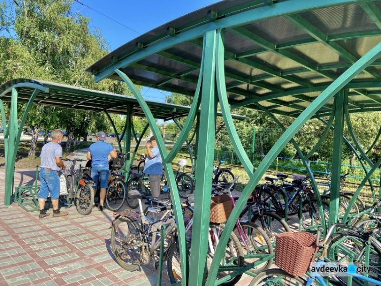 На АКХЗ построили современную велопарковку (ФОТОФАКТ)