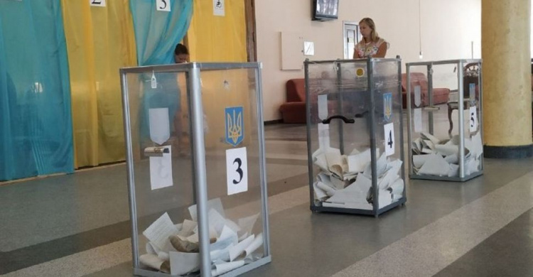 Выборы в Покровской оперзоне: уже более 30 нарушений, включая «волшебные чернила» в Авдеевке