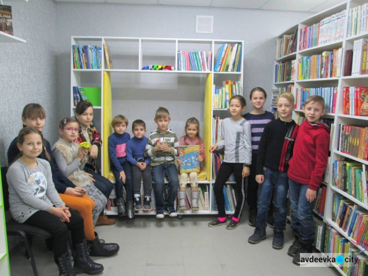 В Авдеевке открылась обновленная библиотека
