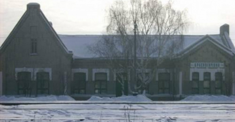 Детские сады и школы в прифронтовой Красногоровке  приостановили работу из-за боевых действий