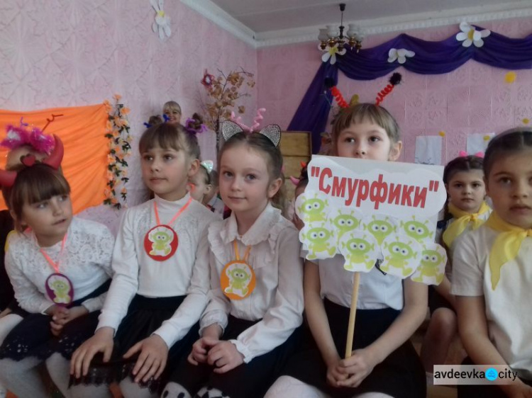 Дети Авдеевки погрузились в космос (ФОТО)