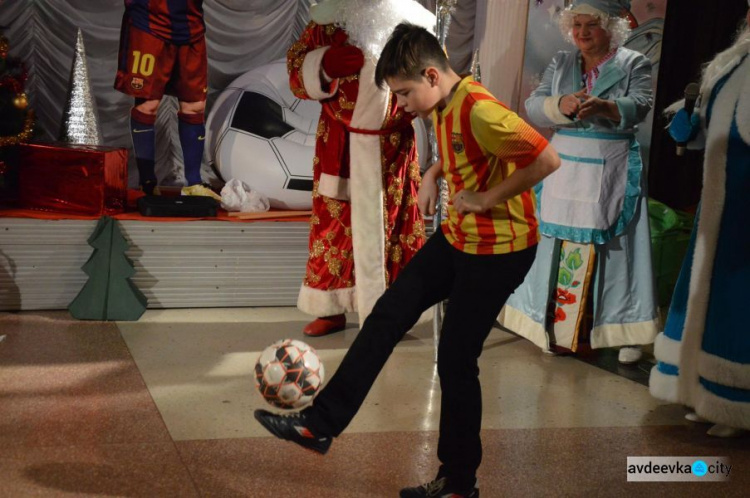 В Авдеевке устроили праздник для юных футболистов (ФОТО)