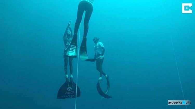 Итальянка нырнула на 100-метровую глубину без акваланга (ФОТО+ВИДЕО)