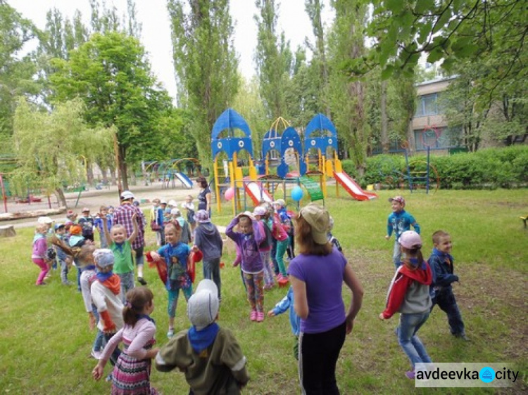 В дошкольных учебных заведениях Авдеевки прошли музыкальные праздники посвященные Дню защиты детей (ФОТООТЧЕТ)