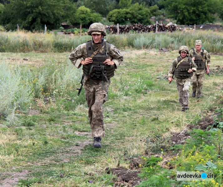 Донбасс: силы ООС защищали артсклады (ФОТО)