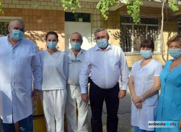 Городская больница Курахово получила два аппарата ИВЛ от Фонда Рината Ахметова
