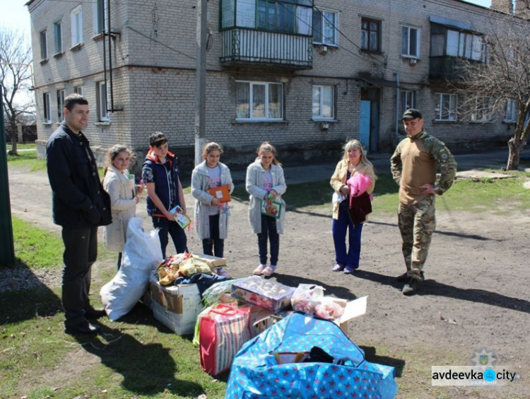 Дети Авдеевки получили подарки из Львова (ФОТО)