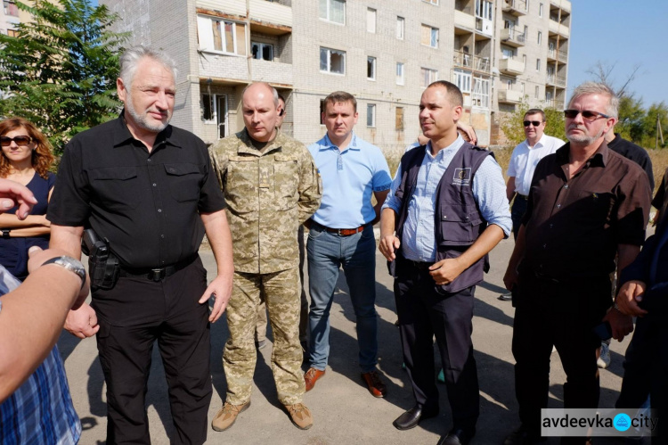 Жебривский: Боевики хотели войти в опустевшую Авдеевку (ФОТО)