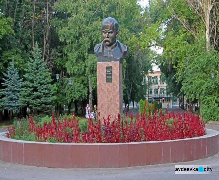 Авдіївцям розповіли про пам’ятник Великому Кобзарю на бульварі Шевченка