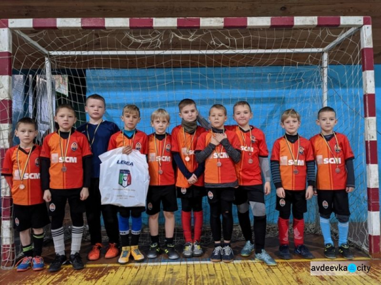 Авдеевские футболисты взяли "серебро" на Всеукраинском турнире по футзалу