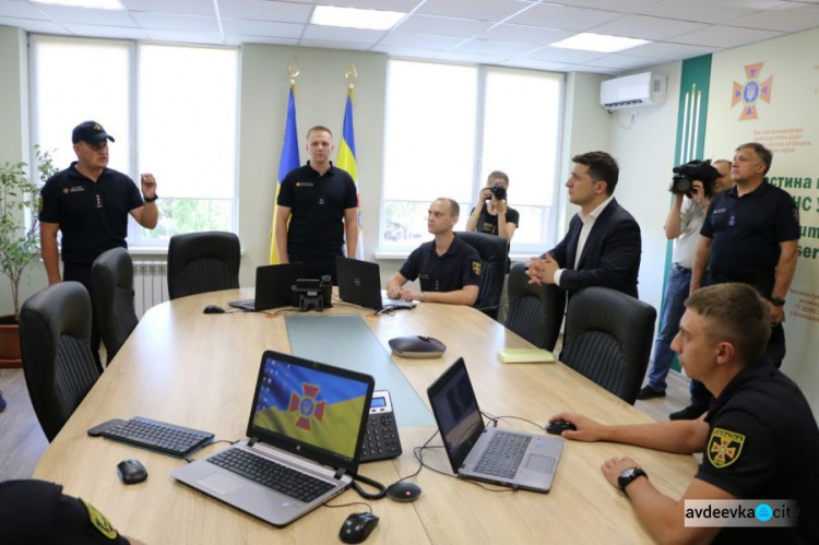 В Мариуполе президент открыл Центр разминирования и побывал на морских учениях (ФОТО + ВИДЕО)