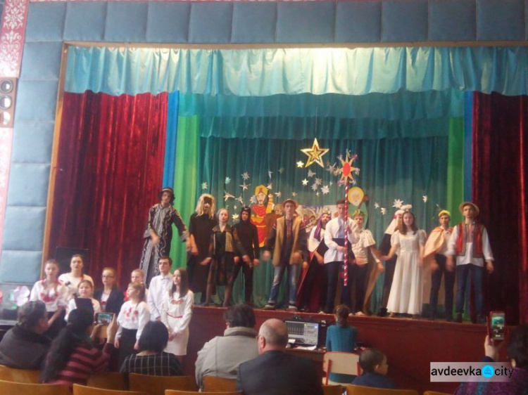 В Авдеевке устроили фестиваль рождественских вертепов: появились фото