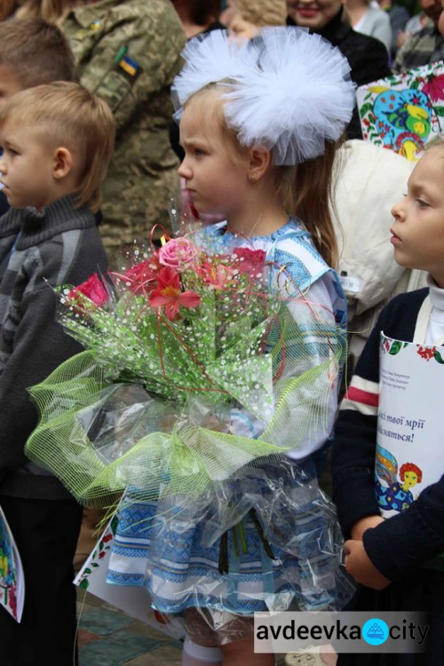 В школах Авдеевки впервые за долгое время удалось набрать семь первых классов (ФОТО)