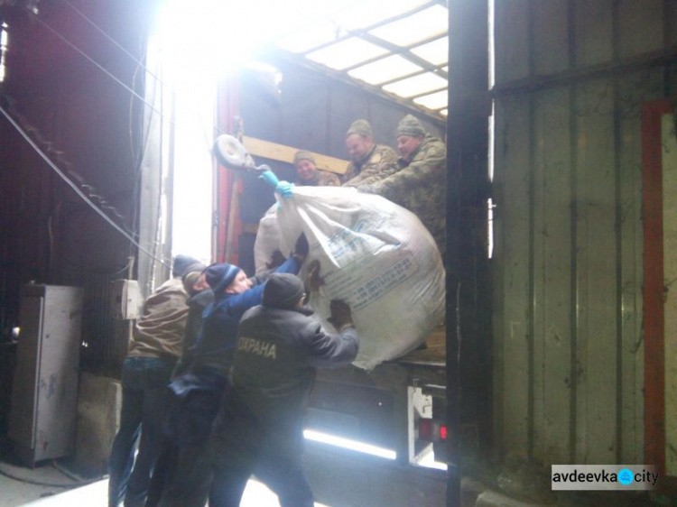 Представители Cimic Avdeevka помогли доставить в Авдеевку «гуманитарку»