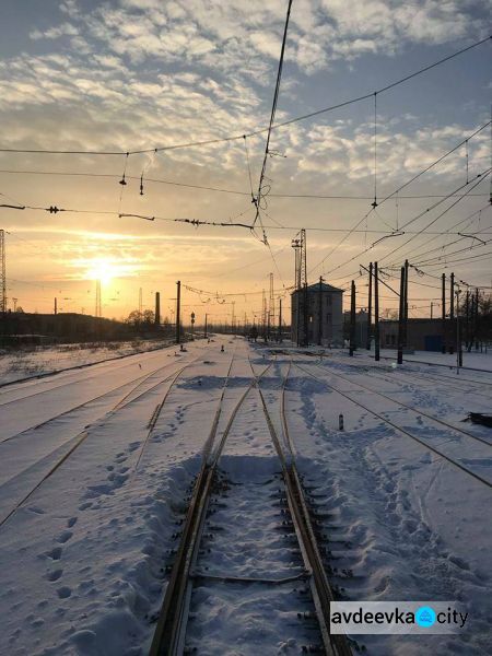 Железнодорожники Донбасса дают бой непогоде (ФОТО)