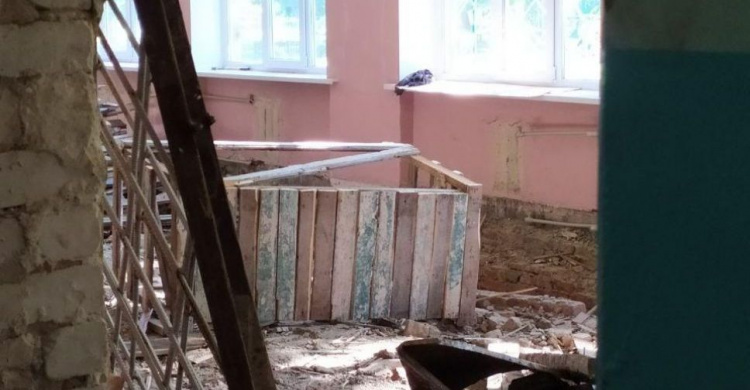В  Авдеевке ремонтируют школьную столовую (ФОТОФАКТ)
