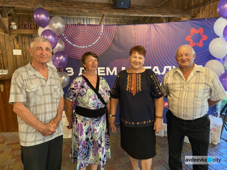 Авдеевский коксохим организовал пенсионерам завода торжественное мероприятие ко Дню металлурга и горняка (ВИДЕО)