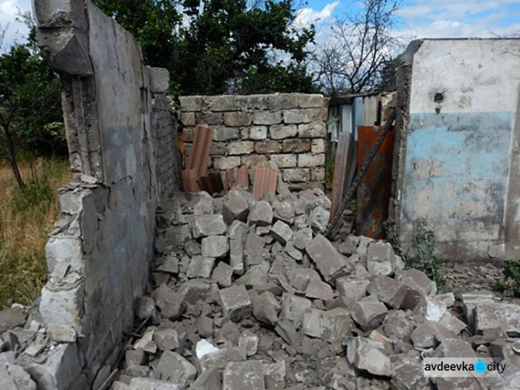 Перемирие на Донбассе расстреляли: сводка и фото из зоны ООС за 1 июля