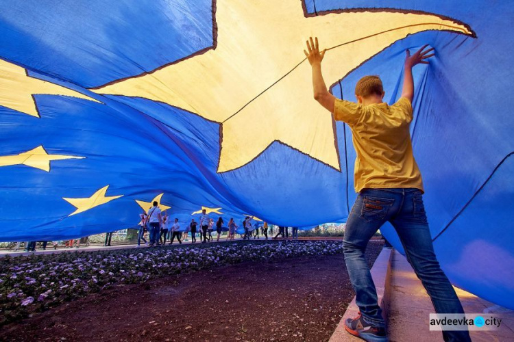 Жебривский пообещал: даже после возвращения в Донецк, День Европы будут праздновать в Покровске