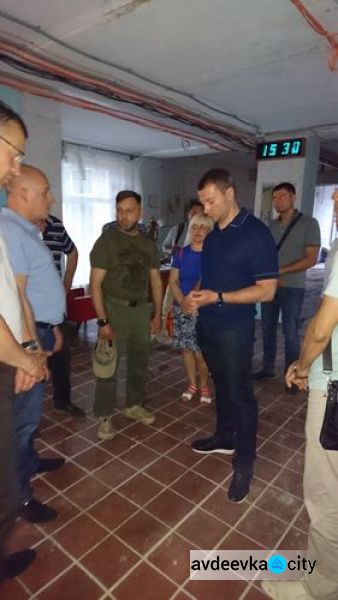 Павел Кириленко  проконтролировал ход ремонтных работ авдеевской опорной школы