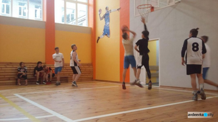 В Авдеевке прошли соревнования по баскетболу 3×3 среди юношей (ФОТО)