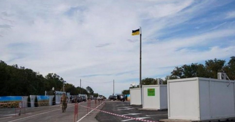 КПВВ и блокпосты на Донбассе: 27 человек не пропустили через линию соприкосновения, 15 задержали