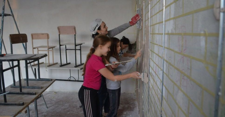 Молодежный хаб в Авдеевке: идут финальные работы, желающие могут помочь (ФОТО)