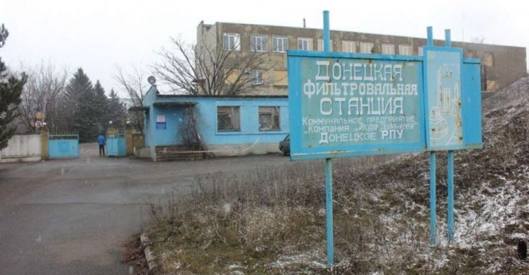 У Донецкой фильтровальной станции – множественные полеты снарядов и взрывы