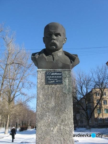 Авдіївцям розповіли про пам’ятник Великому Кобзарю на бульварі Шевченка