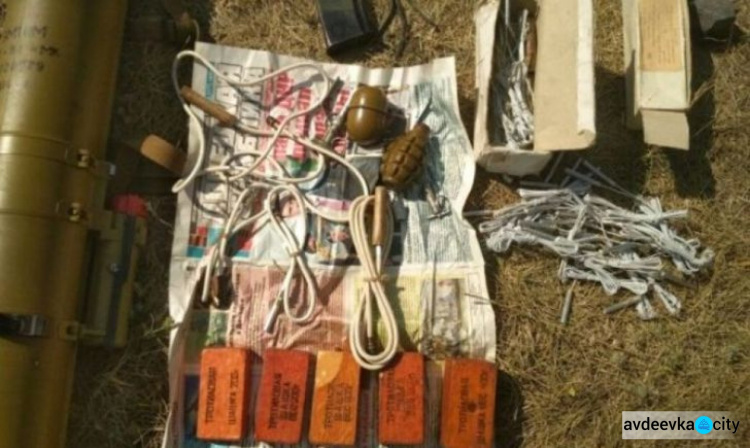 На Донетчине правоохранители обнаружили арсенал взрывчатки, огнестрельного оружия и боеприпасов (ФОТО/ВИДЕО)