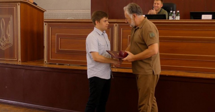 В Донецкой области наградили лучших выпускников региона