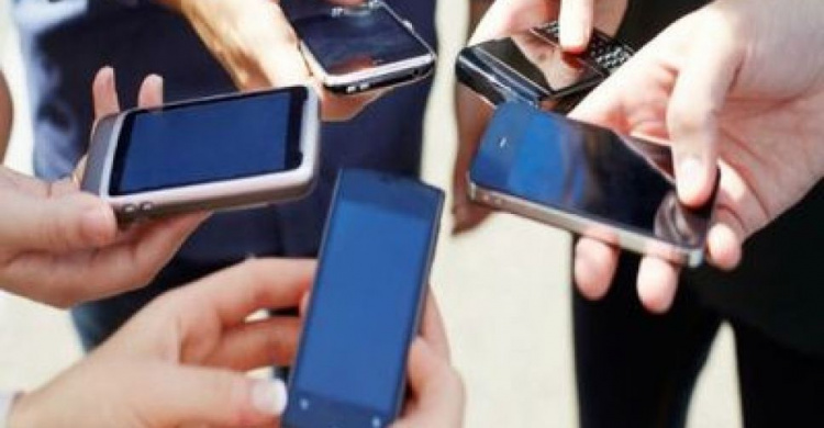 Для части Донбасса мобильная связь и Интернет стали роскошью