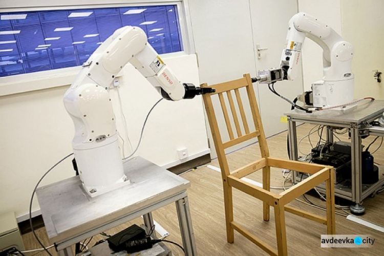 Роботов научили собирать мебель из IKEA (ФОТО+ВИДЕО)