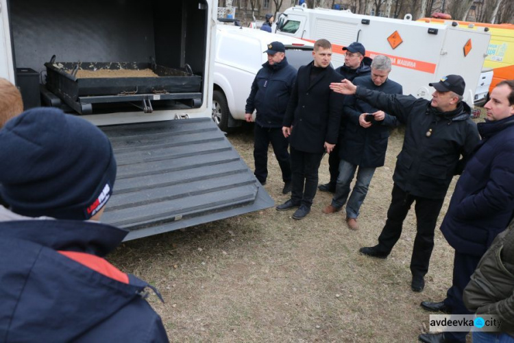 Министерский «десант» убедился в героизме спасателей Авдеевки (ФОТО+ВИДЕО)