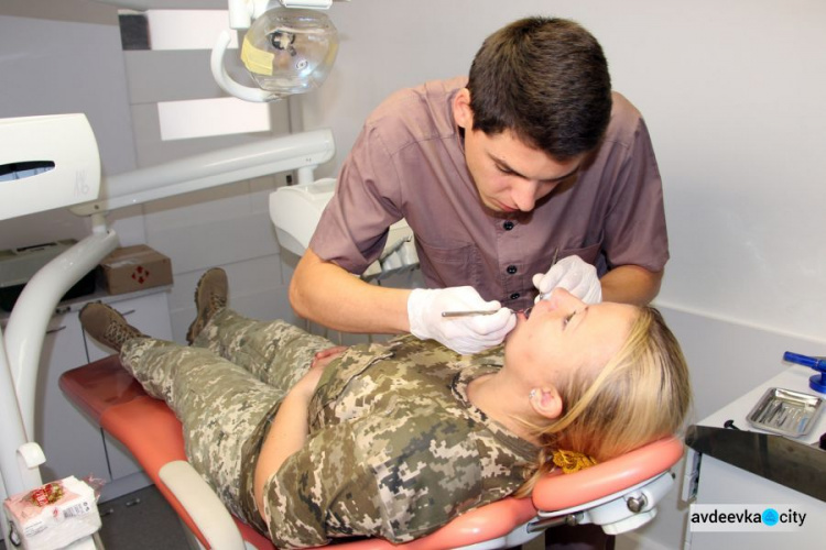 В Авдеевке спасают зубы военнослужащих (ФОТО)