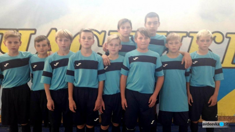 Авдеевская футбольная команда успешно выступила на Чемпионате Украины по футзалу (ФОТО)