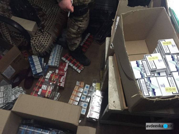 В Авдеевке налоговая милиция изъяла 1,6 тысяч пачек контрафактных сигарет (ФОТО)